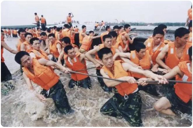 98年抗洪，中央決定最后關(guān)頭炸堤分洪，朱镕基：等等，我再加句話
